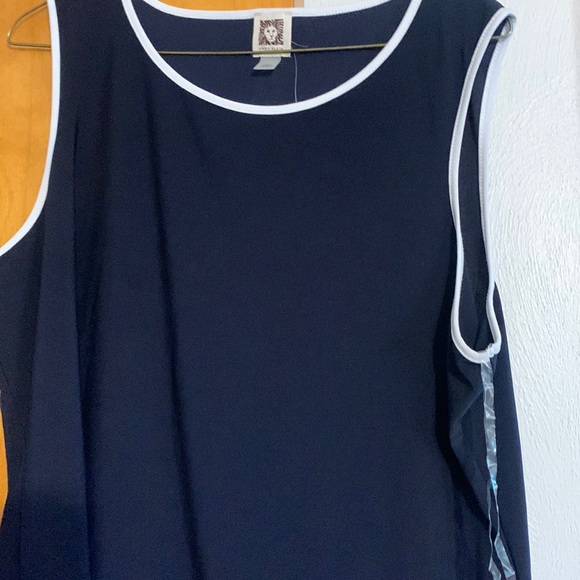 Navy blue sleeveless top - Picture 1 of 8